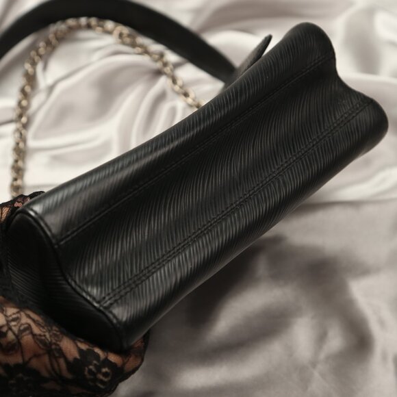 Louis Vuitton Epi Shoulder Bag Twist MM Crossbody - Picture 3 of 13